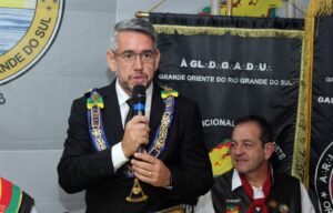 Secretário-Geral da COMAB, Irmão Cassiano Lhopes Moreno marcou presença no tradicional evento maçônico do GORGS.